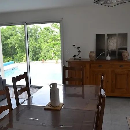 Σπίτι διακοπών Maison A Avec Piscine Et Clim *