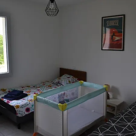 Prázdninový dům Maison A Avec Piscine Et Clim