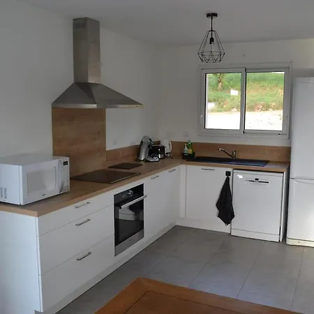 Prázdninový dům Maison A Avec Piscine Et Clim