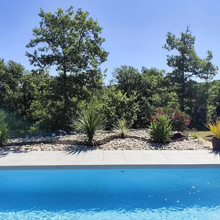 Maison A Avec Piscine Et Clim *