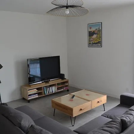 Prázdninový dům Maison A Avec Piscine Et Clim Cahors